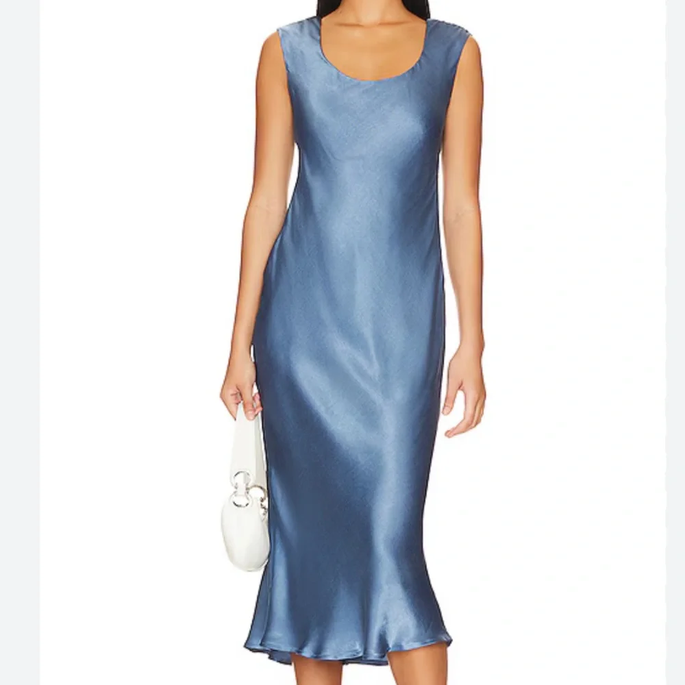 ASTR the Label Makenna Dress - Picture 3 of 3